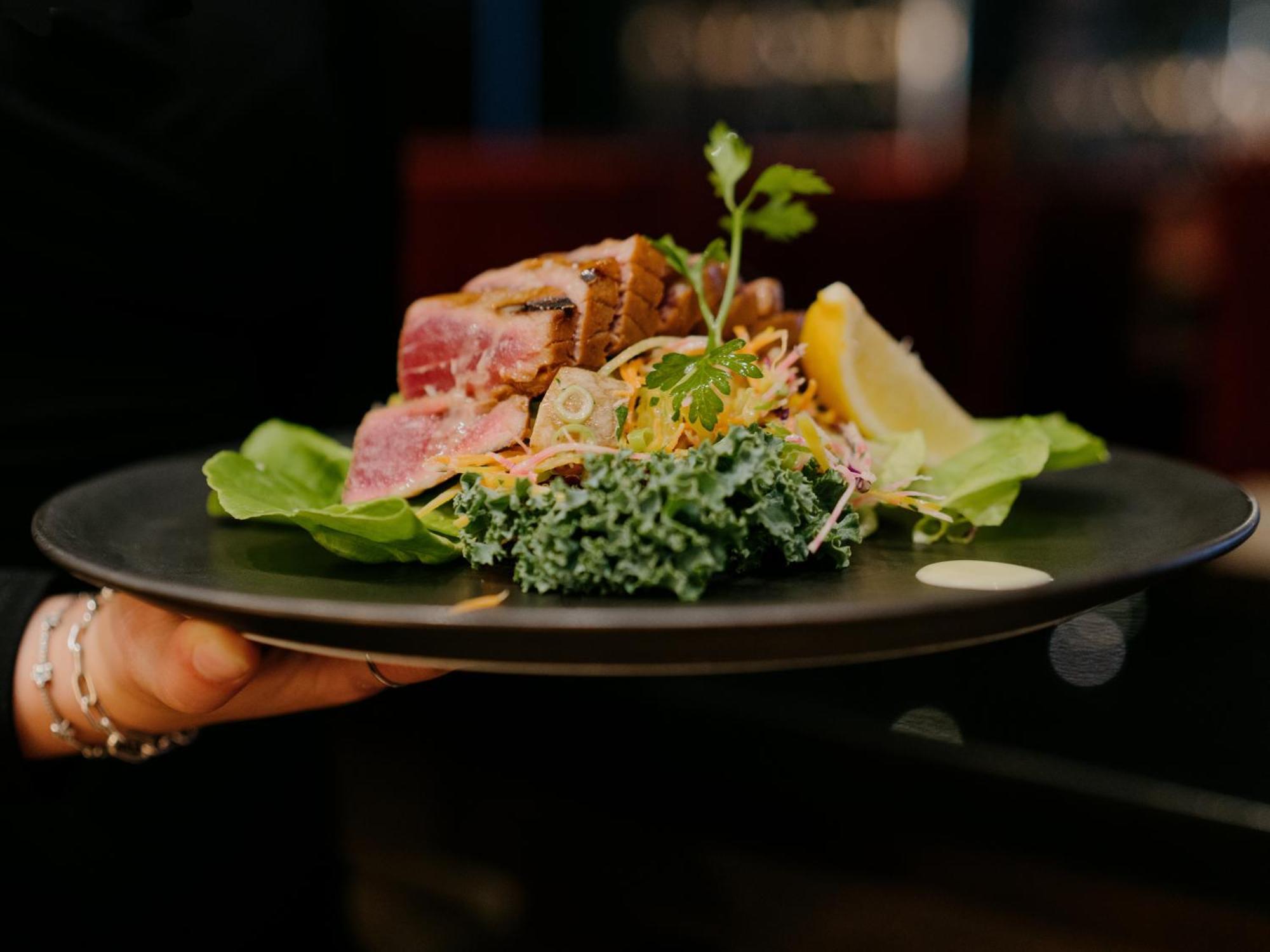Otl Gouverneur Sherbrooke Esterno foto A salad