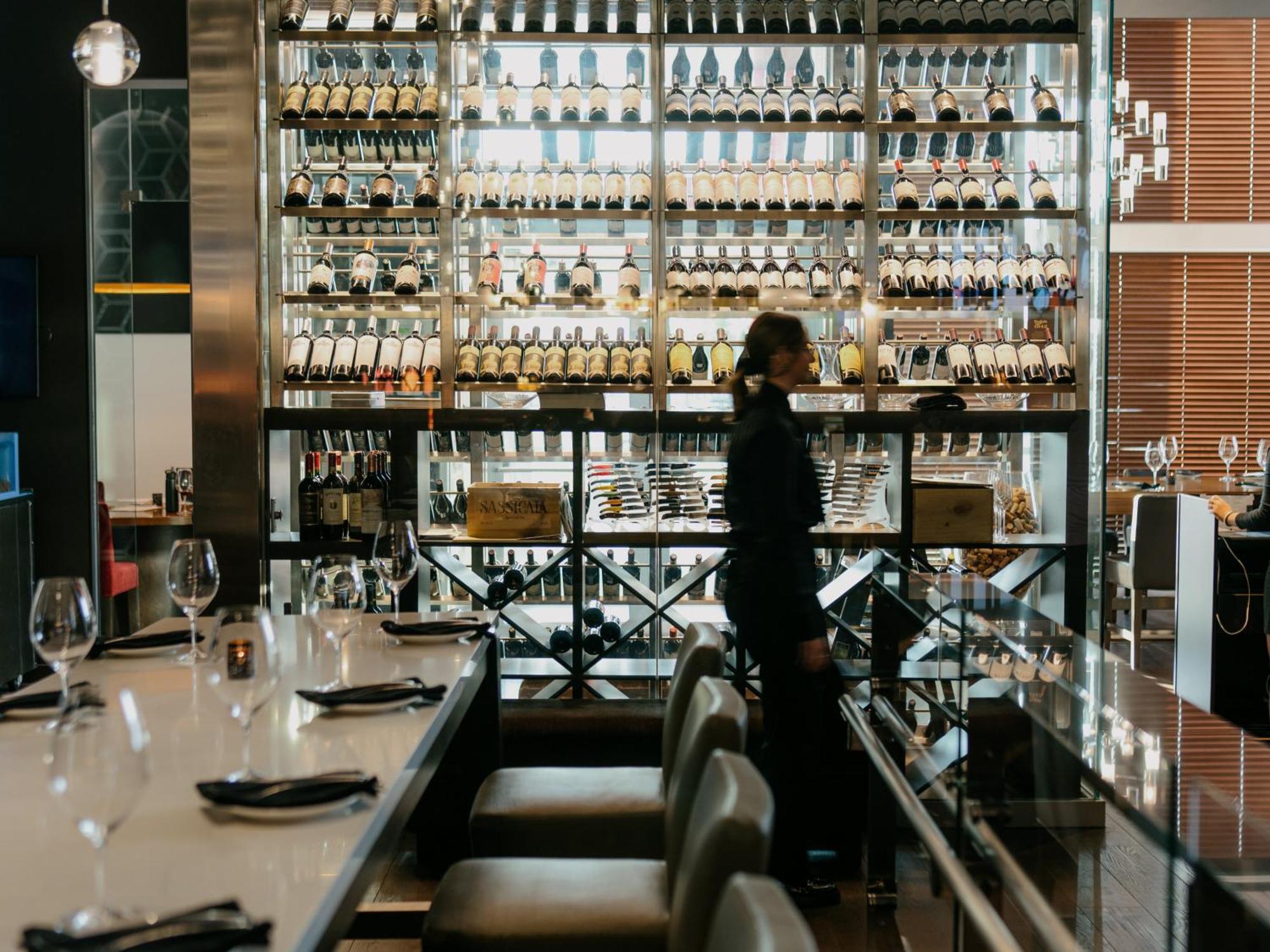 Otl Gouverneur Sherbrooke Esterno foto Wine bar in Tokyo