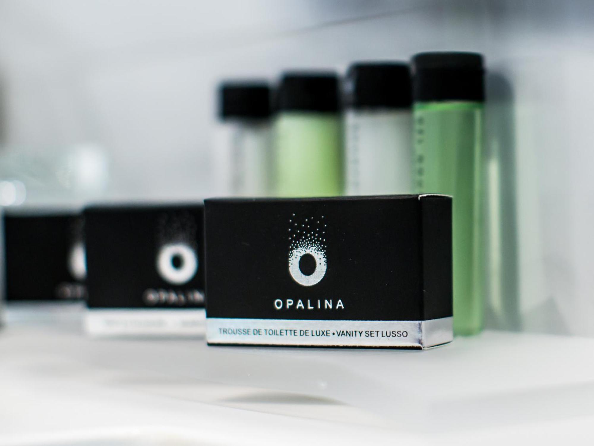 Otl Gouverneur Sherbrooke Esterno foto Opalina soap